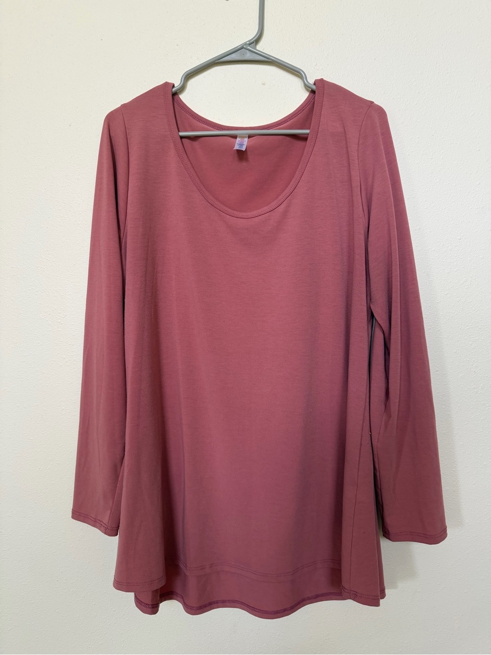 Lularoe Lynnae Long sleeve rose colored top